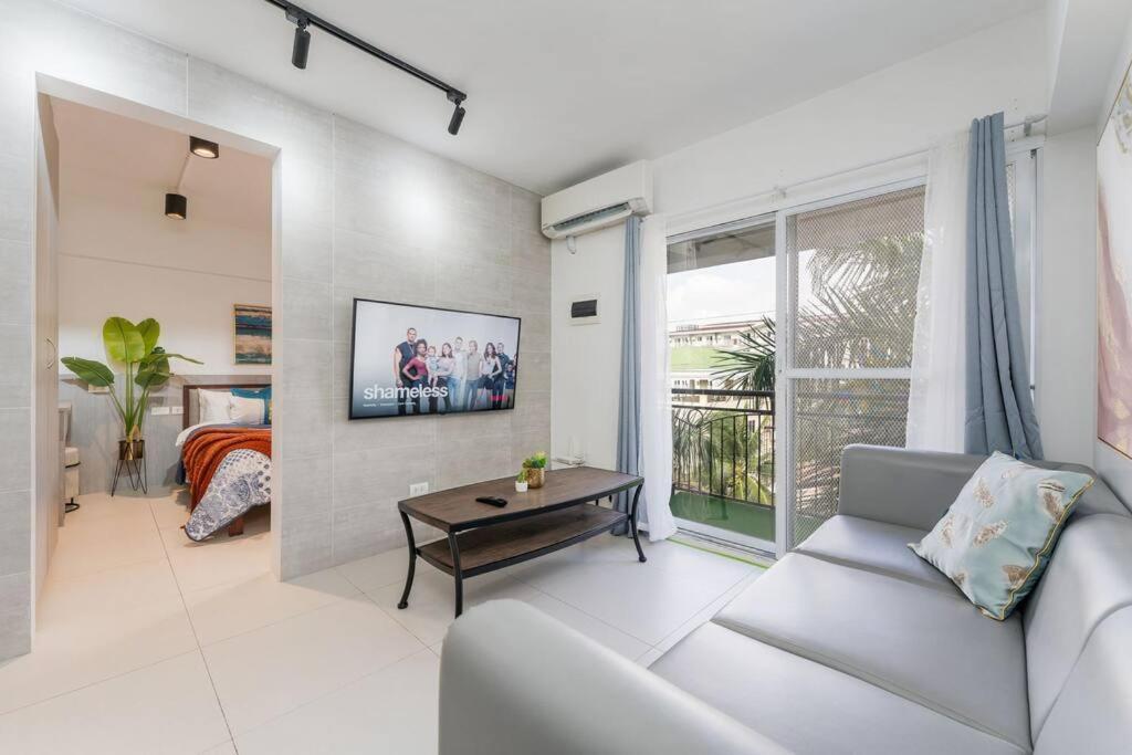 Airport Express Hostel E-527, 2 Minutes To Airport,Fast Wifi, Free Netflix Đảo Mactan Ngoại thất bức ảnh