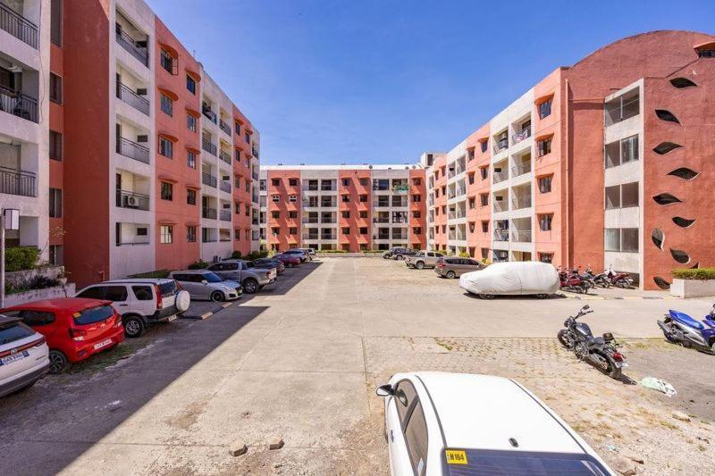 Airport Express Hostel E-527, 2 Minutes To Airport,Fast Wifi, Free Netflix Đảo Mactan Ngoại thất bức ảnh
